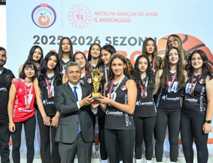 Antalya’da 19 Mayıs Coşkusu: Basketbol ve Voleybol Liglerinde Ödüller Sahiplerini Buldu