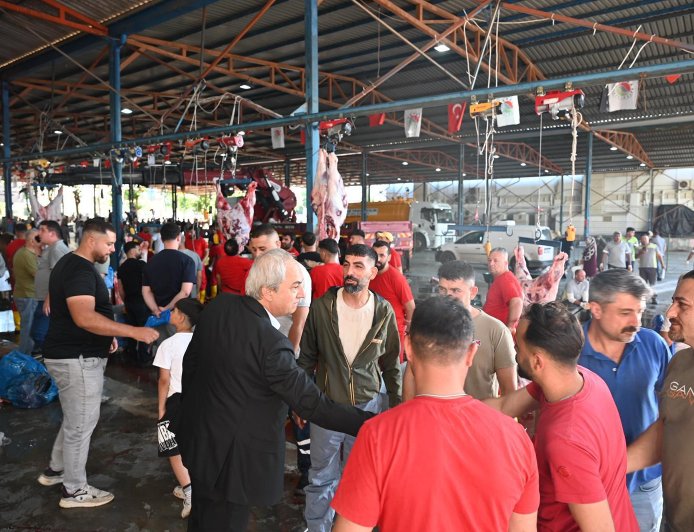 Kepez’de Bayram Seferberliği: Başkan Kocagöz Kesim Alanlarını Denetledi