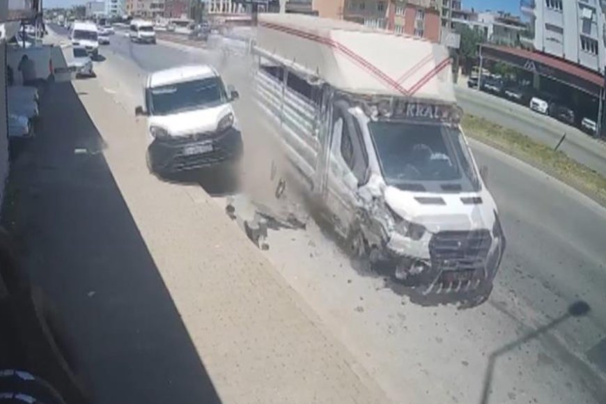 Lastik Patladı, Direksiyon Hakimiyeti Kayboldu: Serik’te Ucuz Atlatılan Kaza!