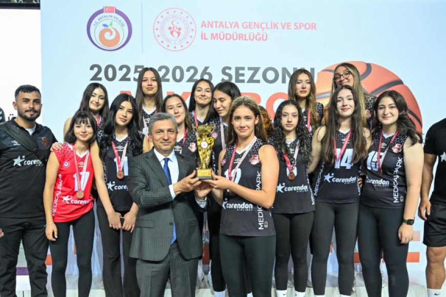 Antalya’da 19 Mayıs Coşkusu: Basketbol ve Voleybol Liglerinde Ödüller Sahiplerini Buldu