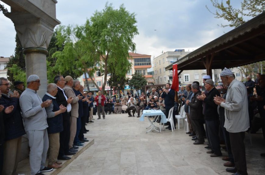 Korkuteli’nde Hac Heyecanı: 103 Hacı Adayı Dualarla Uğurlandı.