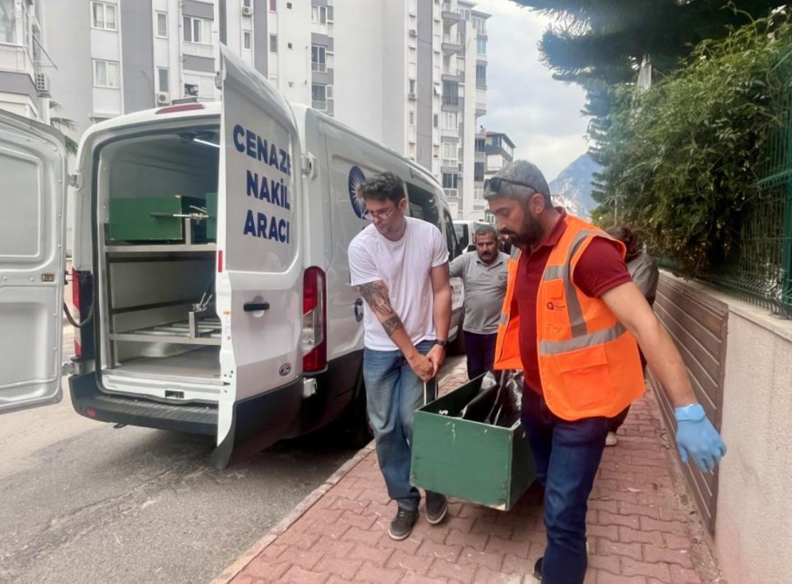 Antalya’da Şüpheli Ölüm: Kazakistan Uyruklu Kadın Evinde Ölü Bulundu