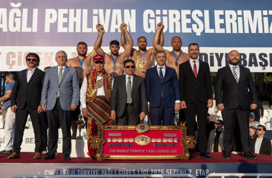 13. Manavgat Yağlı Pehlivan Güreşleri'nde Şampiyon Feyzullah Aktürk