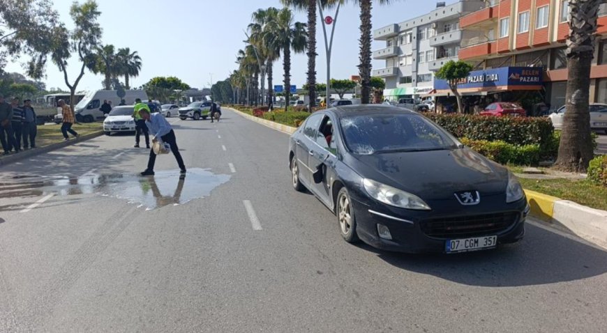Manavgat'ta Yayaya Çarpan Otomobilin Camı Patladı: Yaralının Durumu Kritik