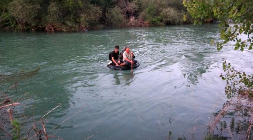 Manavgat Irmağı'nda Can Pazarı: Su Yükselince Adacıkta Mahsur Kaldılar