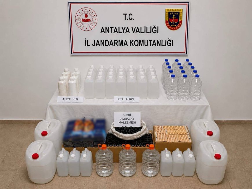 KONYAALTI'NDA KAÇAK ALKOL OPERASYONU: 160 LİRE ETİL ALKOL ELE GEÇİRİLDİ