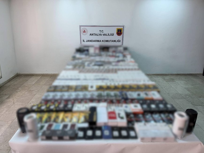 Antalya'da Dev Kaçakçılık Operasyonu: Depodan Lüks Markalar Çıktı!