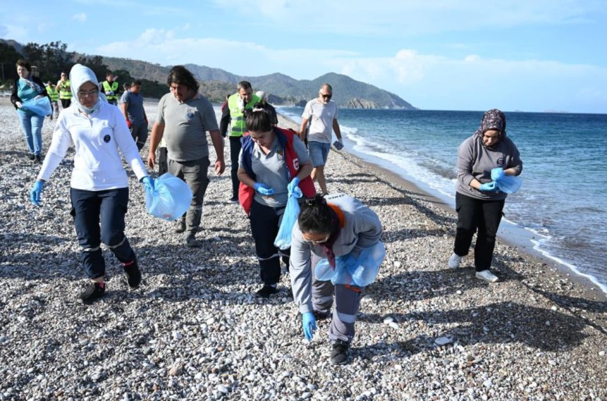 Kemer’de Çevre Seferberliği: Cennet Sahil Çıralı’da Büyük Temizlik
