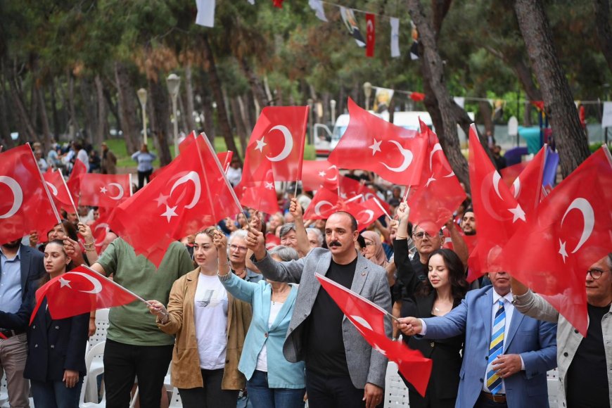Konyaaltı’nda 19 Mayıs Gururu: HayatPark’ta Coşkulu Kutlama