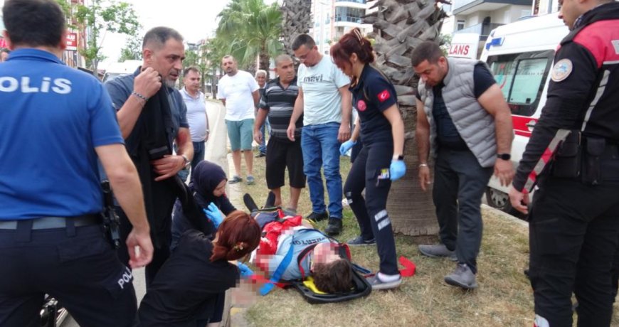 Kızılarık’ta Korkutan Kaza: Otomobilin Çarptığı Genç Refüje Savruldu