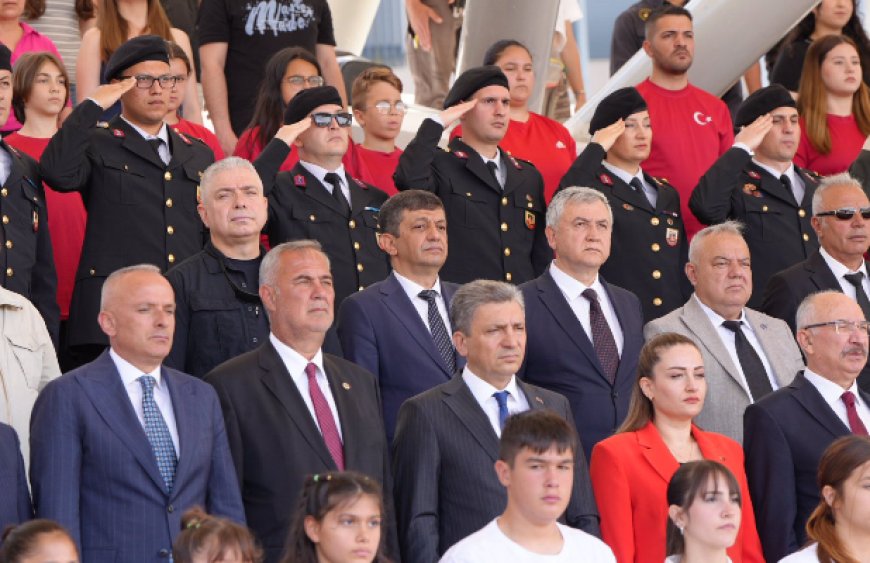 Antalya’da 19 Mayıs Coşkusu: Gençlik Eski Stadyumda Buluştu