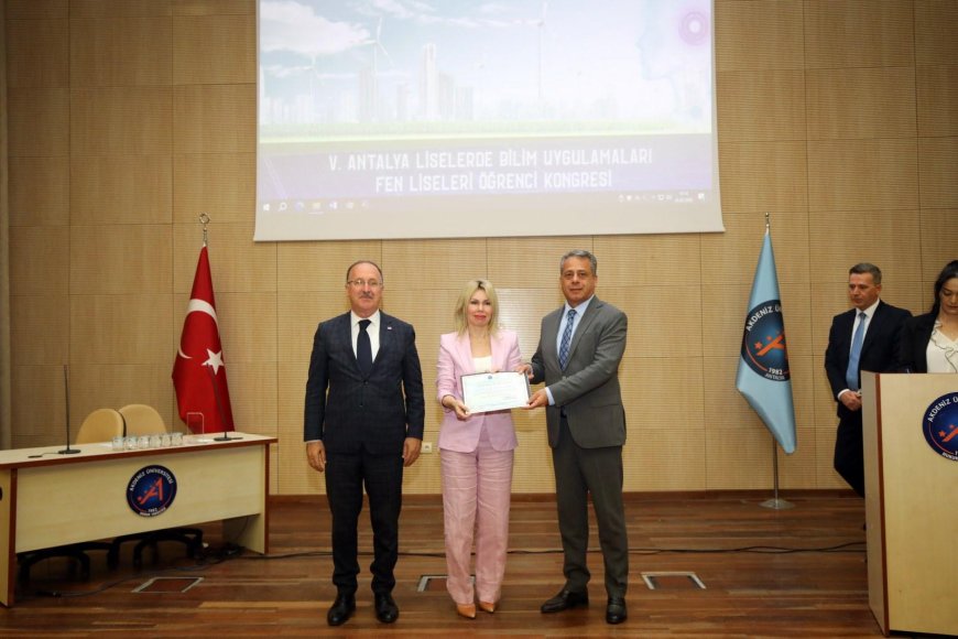 Gençlerin Bilim Ateşi Antalya’dan Yükseldi: Tarımdan Yapay Zekaya Her Şey Konuşuldu