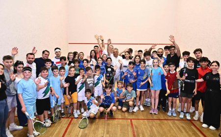 Muratpaşa Belediye Başkanı Ümit Uysal, Squash Sporcularıyla Buluştu