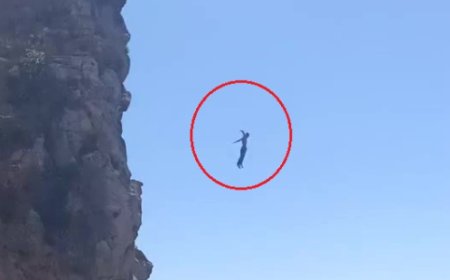 Antalya'da Falezlerden Denize Atlayan Genci Kürek Sörfçüleri Kurtardı