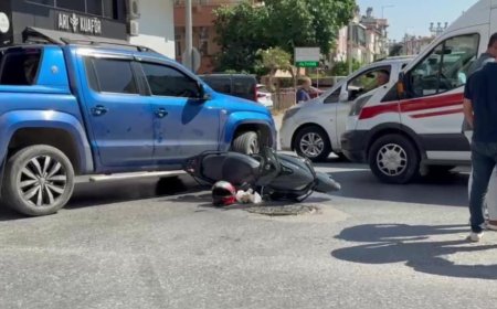 Manavgat'ta Kamyonet ile Motosiklet Çarpıştı: 1 Yaralı