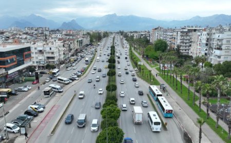 Büyükşehir Belediyesi Gazi Bulvarı’nda Trafik Düzenlemesine Gidiyor
