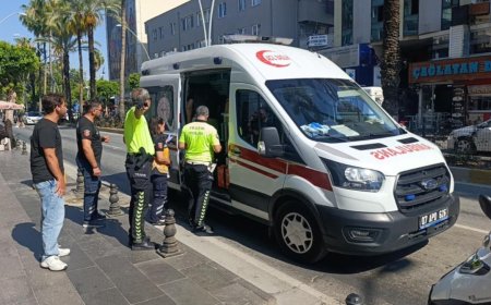Antalya Caddesi’nde Kaza: Motosikletteki 2 Kişi Yaralandı