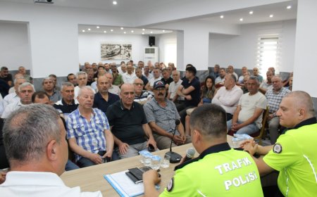 Antalya Emniyetinden Otobüs Şoförlerine Trafik Kuralları Eğitimi