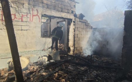 Muratpaşa’da Metruk Gecekondu Alevlere Teslim Oldu
