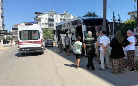 Serik’te Rahatsızlanan Servis Şoförü Direksiyon Hakimiyetini Kaybetti
