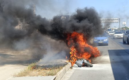 Seyir Halindeyken Alev Aldı: Motosiklet Demir Yığınına Döndü.