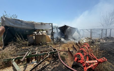 Serik’te Tarım İşçilerinin Kaldığı Konteynerler Alevlere Teslim Oldu.