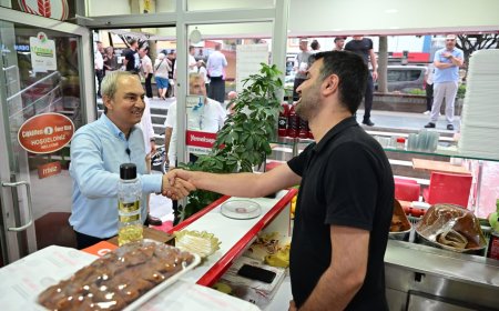 Kepez'de Çevre Seferberliği: Başkan Kocagöz’ün "Temizlik Kirletmemektir" Kampanyası Sokak Sokak Yayılıyor!