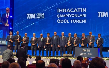 Antalya Markası Corendon Airlines’a Cumhurbaşkanı Erdoğan’dan "İhracat Şampiyonu" Ödülü!