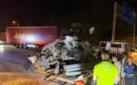 Serik'te Feci Kaza: Ağır Yaralanan Sürücü Hayatını Kaybetti