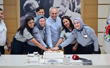 Başkan Kocagöz’den Güvenlik Personeline Anlamlı Teşekkür: "Sizler Kepez Belediyesi’nin Vitrinisiniz!"