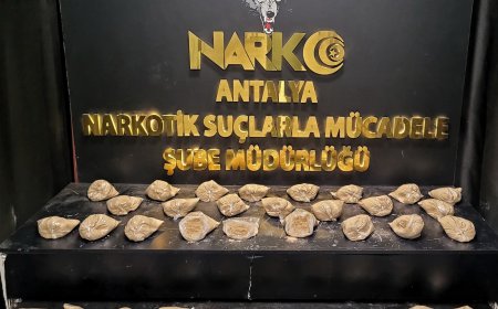 Muratpaşa’da Zehir Tacirlerine Ağır Darbe: Aracından Tam 16,5 Kilo Eroin Çıkan Şüpheli Tutuklandı!