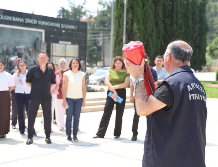 Aksu Belediyesi Personeline Yangın Eğitimi Verildi