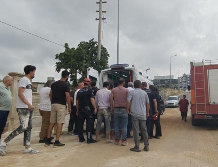 Kepez’de İnşaatta Asansör Boşluğuna Düşen Müteahhit Ağır Yaralandı