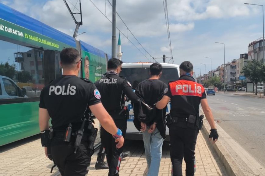 Antalya'da Yunus Timlerinden Kaçamadı: 34 Dosyadan Aranan Şüpheli Yakalandı
