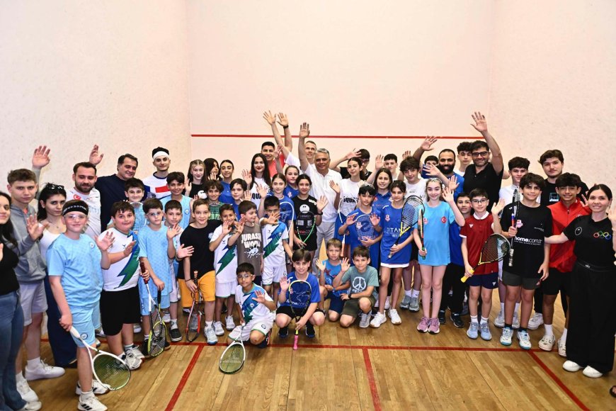 Muratpaşa Belediye Başkanı Ümit Uysal, Squash Sporcularıyla Buluştu
