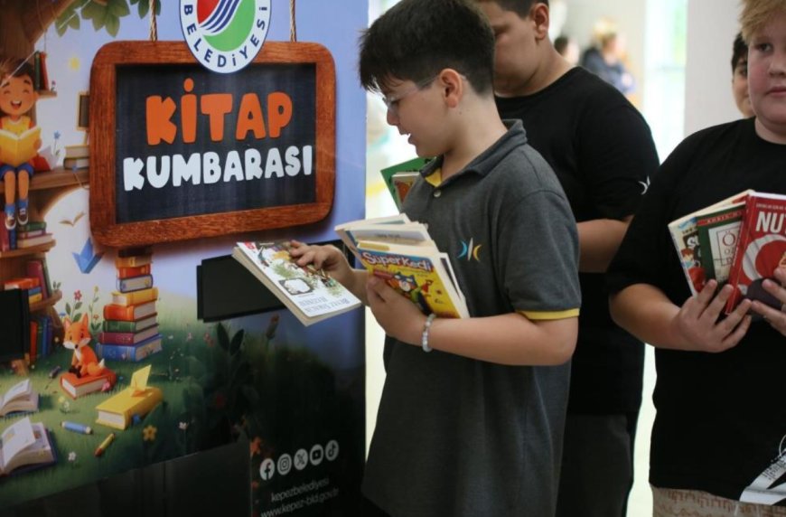 Kepez Belediyesi Okullara "Kitap Kumbarası" Yerleştirdi