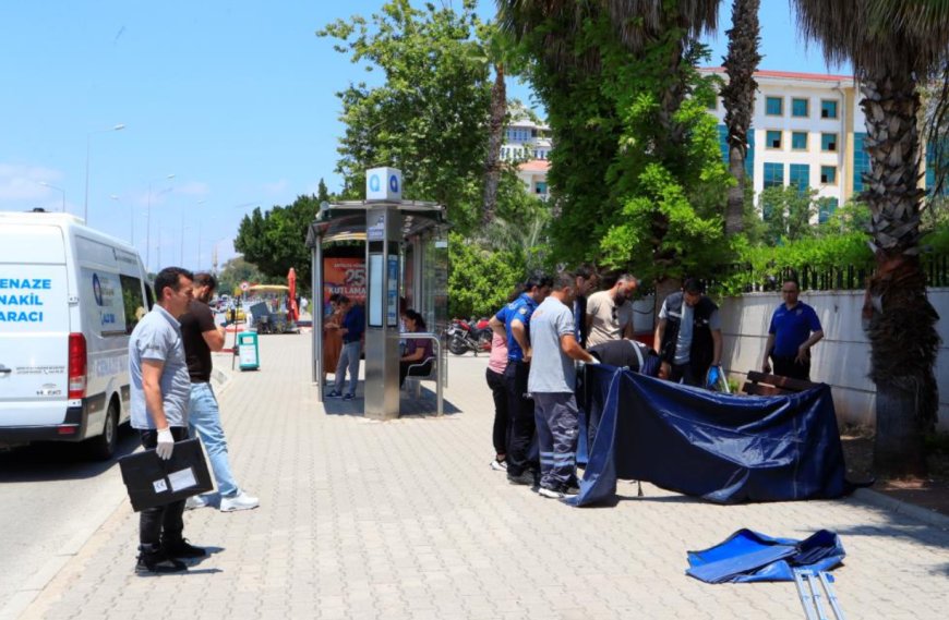 Acı Tesadüf: Adliyedeki İşlemlerini Bitirdi, Otobüs Durağındaki Bankta Ölü Bulundu!