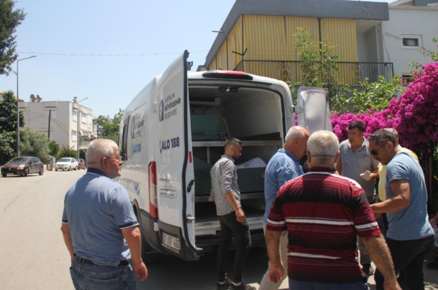 Serik'te Şüpheli Ölüm: 41 Yaşındaki Adam Bahçesinde Ölü Bulundu