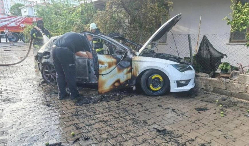 Serik'te Kabus Anları: Alev Topuna Dönen Otomobil Evin Duvarına Çarparak Durdu!