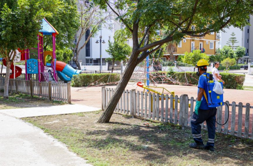 Antalya Büyükşehir'den Kent Genelinde Yoğun İlaçlama Çalışması