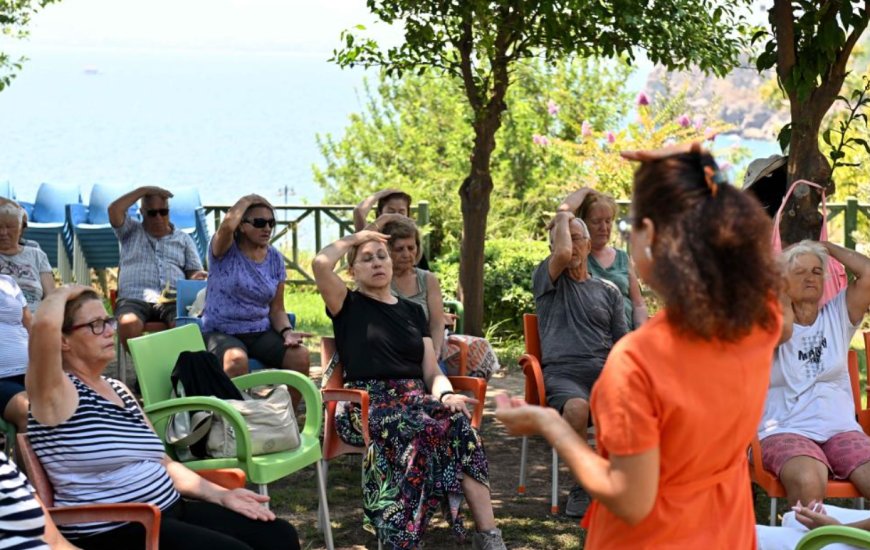 Muratpaşa’dan Parkinson Hastalarına Özel Program