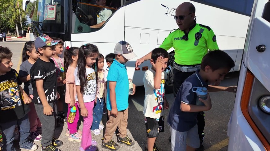 “Polirobot Trafikte Projesi” Kapsamında Akvaryum Gezisi Düzenlendi
