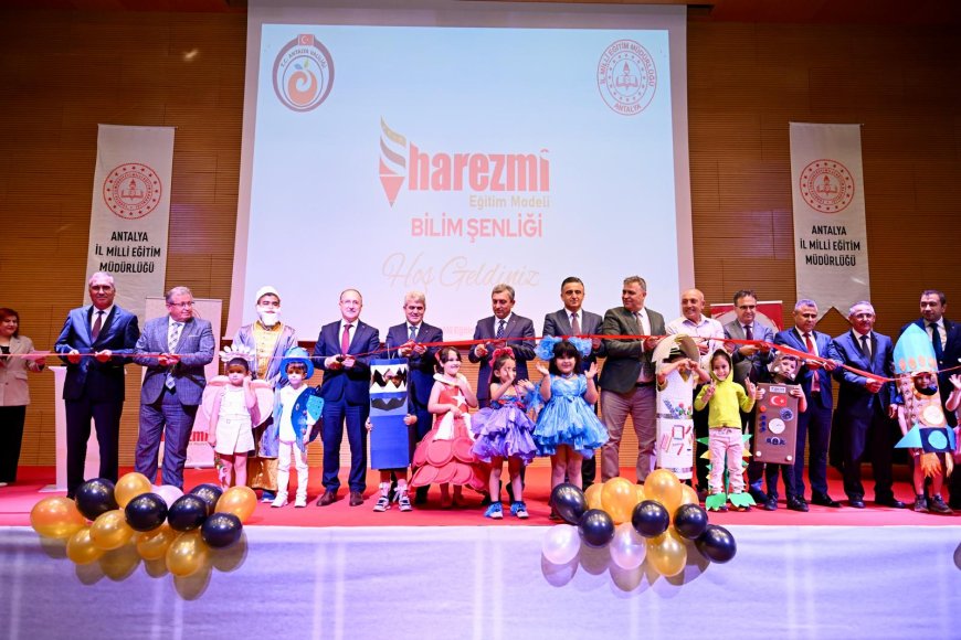 Antalya’da Harezmi Eğitim Modeli Yıl Sonu Bilim Şenliği Gerçekleştirildi