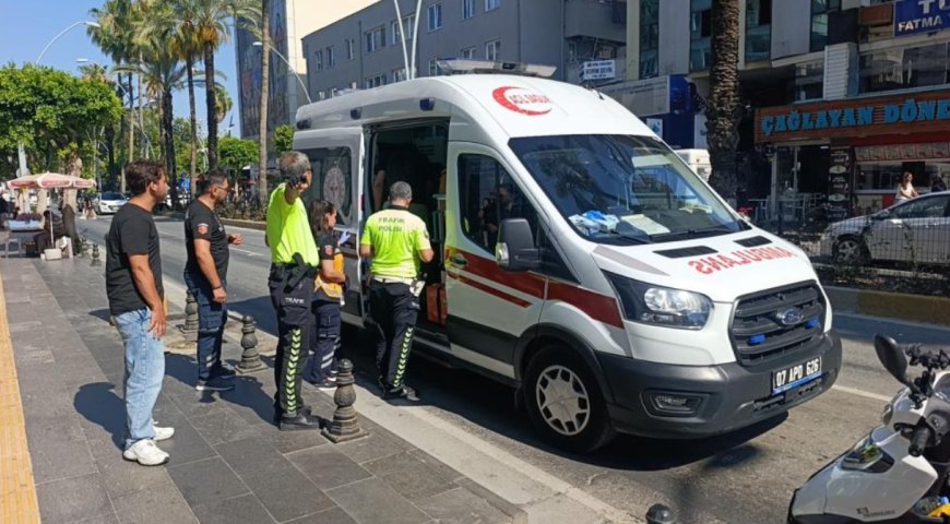 Antalya Caddesi’nde Kaza: Motosikletteki 2 Kişi Yaralandı