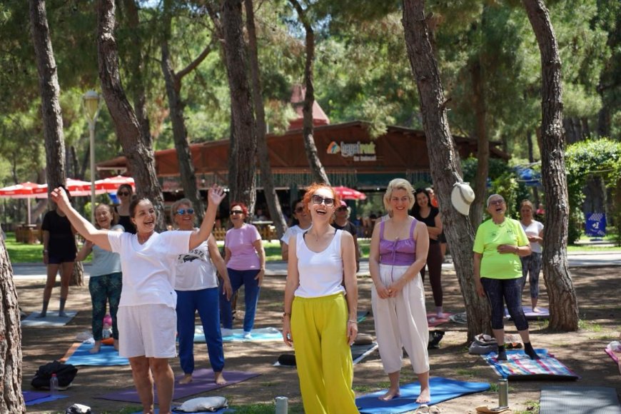 HayatPark’ta Yoga Keyfi, Kahkaha Yogasıyla Taçlandı