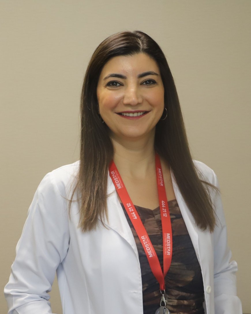 Bebeklerin İlk Deniz ve Havuz Deneyimi İçin Hayati Uyarılar: "Gözünüzü Bir An Bile Ayırmayın!"