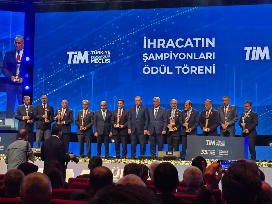 Antalya Markası Corendon Airlines’a Cumhurbaşkanı Erdoğan’dan "İhracat Şampiyonu" Ödülü!
