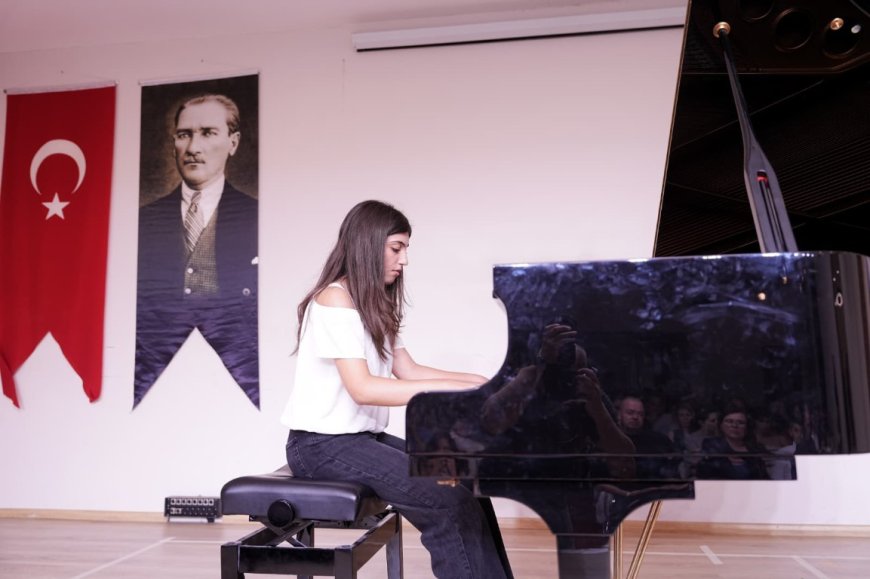 Konyaaltı’nın Genç Yeteneklerinden Muhteşem Resital: Müzik Akademisi’nden Piyano Konseri!
