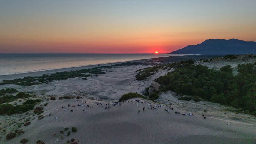 Yeşilçam’ın Doğal Platosu Patara Kum Tepeleri: Akdeniz’de Çöl Atmosferi ve Eşsiz Gün Batımı!