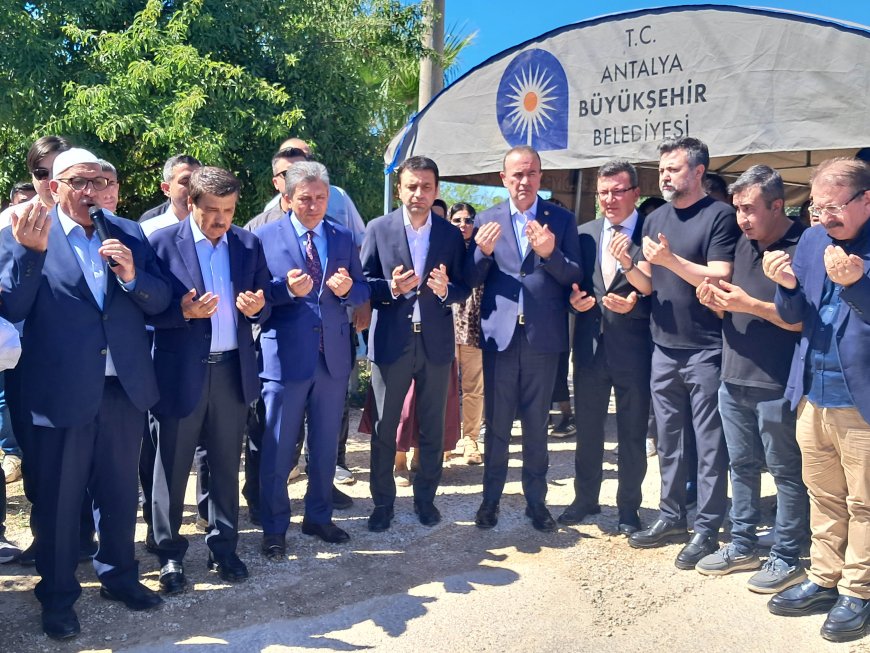 AK Parti Antalya Milletvekili Kemal Çelik'in Ağabeyi Son Yolculuğuna Uğurlandı